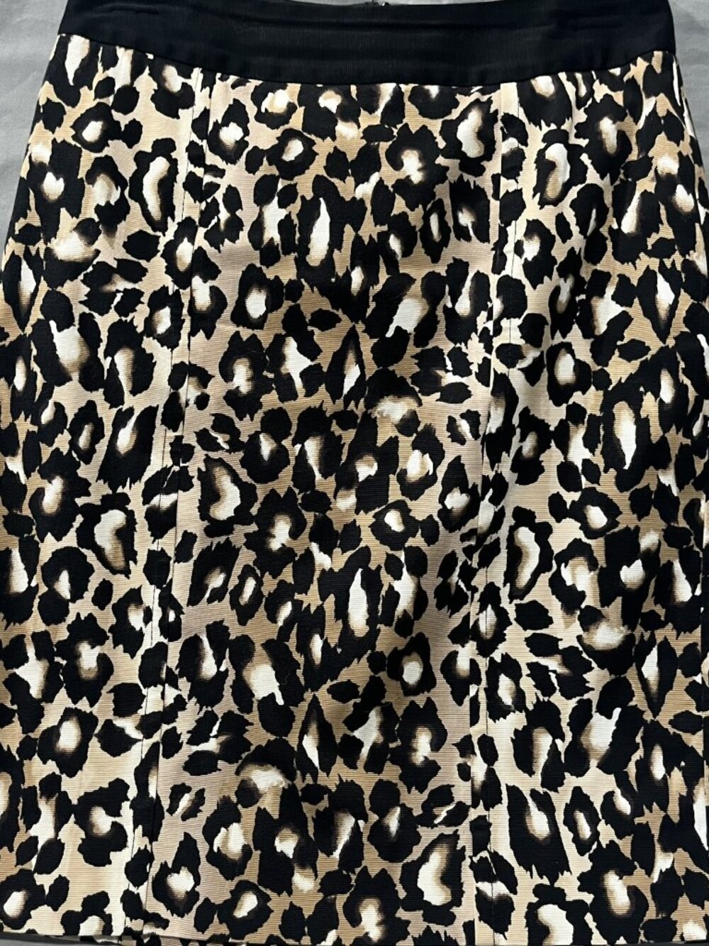 White House Black‎ Market Cheetah Pencil Skirt size 2